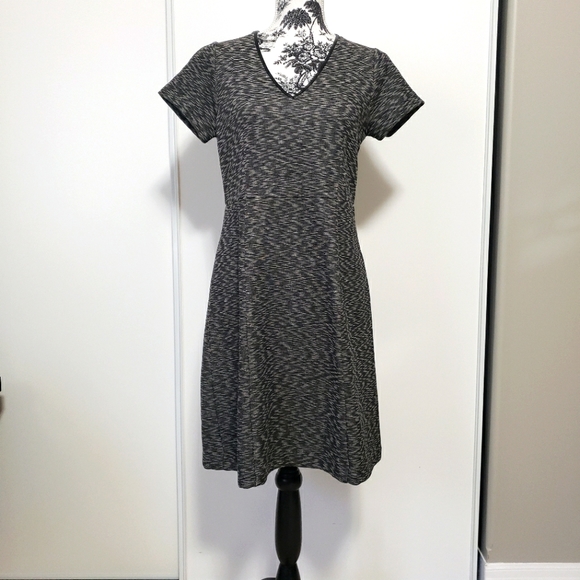2/$20 Joe fresh fall dress - Picture 1 of 4
